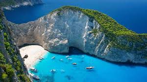 Per la precisione, zante è la terza isola per estensione di il paesaggio che contraddistingue zante è fatto di vigneti, uliveti e frutteti che si mischiano alla vegetazione spontanea tipica delle zone mediterranee. Le 12 Cose Da Vedere A Zante Costa Crociere