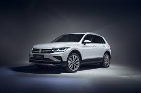 Its arrival on the market is expected by end of 2021, beginning of 2022, and its price should start around € 20,000. Fahrvorstellung Vw Tiguan Zwei Flaggschiffe Auto Medienportal Net