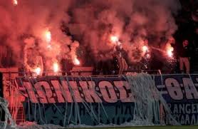 Το αφιέρωμα της φένλο στον γιακουμάκη (vid). To Clasico Iwnikos Proodeytikh Mesa Apo 15 Gemates Entash Fwtografies Contra Gr