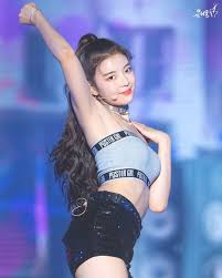 리아 유나 채령 류진 예지 다들 이쁘고 금수저 부럽다 ㅠ. Itzy Lia ìžˆì§€ ë¦¬ì•„ Midzy Lia Itzy Instagram ç›¸ç‰‡èˆ‡å½±ç‰‡ Itzy Kpop Girls Korean Girl Groups