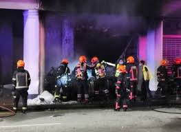 This could be from vehicle to vehicle, cars with pedestrians, trucks with off late, there have been many recorded accidents in singapore that have shocked the nation. Five Dead As Car Crashes Into Tanjong Pagar Shophouse