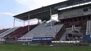 Józefa piłsudskiego ) je fotbalový stadion stadion józefa piłsudského v krakově , druhé největší město v polsku s přibližně 750 000. Terazpasy Tv Spacer Po Starym Stadionie Cracovii Youtube