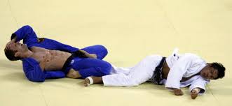 Der zweimalige sieger auf dem heiligen rasen, nach schweren hüftverletzungen derzeit nur 118. Gold Judoka Im Interview Ich Bin Immer Noch Platt Taz De