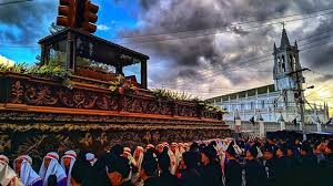 Ni Esta Niebla Ni La Lluvia Me Sumira En El Desaliento Contigo Estare Muera El Tiempo En El Dia Del Ayer Sannicolas Xela Times Square Landmarks Travel