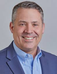 Kyle Moffatt's Instagram, Twitter & Facebook