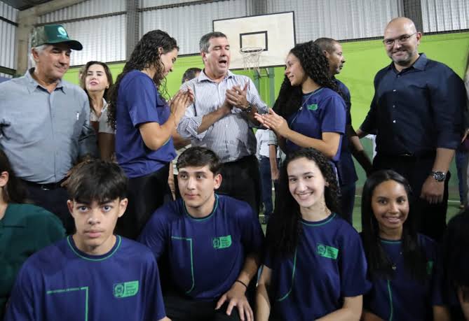 Governador entrega reforma de escolas e obra de acesso no distrito de Porto  Morumbi e em Eldorado - MS Delas