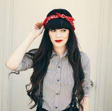 Tout d'abord et avant tout, repassez votre bandana. 1001 Idees Comment Mettre Un Bandana Stylee Des Pieds A La Tete
