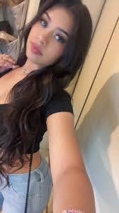 Juliana Salgado's Instagram, Twitter & Facebook