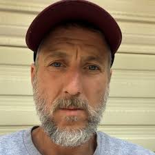 Take @ Canadian contractor out of your tik tok profile . It's misleading