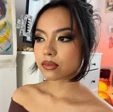 Kira Stone's Instagram, Twitter & Facebook