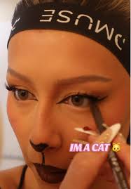 Quick & Easy Cat Makeup Look for Halloween Horror Nights
