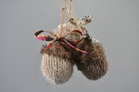 I found the most realistic ones were knitted in 2 pieces (see below). Ravelry Mushrooms And Acorns Pattern By Roseetballesdelaine