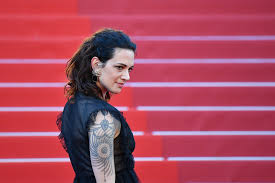 Her daughter asia argento confirmed the news in an instagram post, writing in italian: Asia Argento A Metoo Leader Made A Deal With Her Own Accuser The New York Times