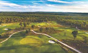 The Loop Doak S Ingenious Reversible 18 A Fascinating Experiment Golf Trip 18 Holes Ingenious