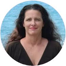 Dana Ching's Instagram, Twitter & Facebook