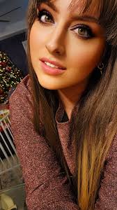 I just got a diagnosis of hEDS today, and it feels so weird that there's an  actual diagnosis related to all the quirks I've brushed off my entire life!  Is anyone else