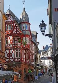 In marburg an der lahn ziehen am morgen wolkenfelder durch und die temperatur liegt bei 11°c. Lahn At Marburg Historic Center Free Photo On Pixabay