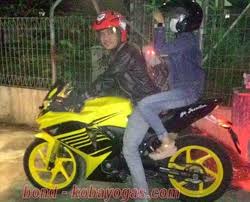 Maka jangan heran si pemodifikator mengawinkan kelir biru. Modifikasi Honda Verza Pake Fairing Modif Ala Cbr Fire Blade Jadi Lebih Gahar Kobayogas Com Your Automotive Blog