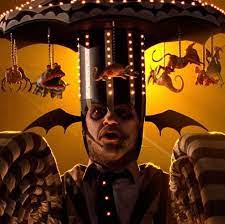 Includes a black display stand (as seen in photos). Michael Keaton Tim Burton Beetlejuice Tim Burton Beetlejuice Michael Keaton Beetlejuice