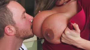 Ariella Ferrera gets her big tits worshipped in the office - Porn Movies -  3Movs