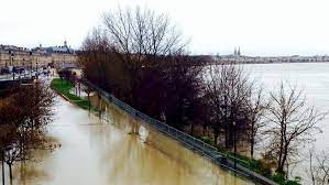 La mairie de bordeaux avait fermé préventivement une trentaine de rues potentiellement inondables. La Gironde Placee En Vigilance Orange Pour Des Risques De Crues Et D Inondations Actu Bordeaux
