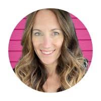 Cindy Swain's Instagram, Twitter & Facebook