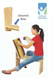 Art Horse Designed For Student Comfort The Grooved 15 Seat Will Accommodate Up To 24 X 30 Drawing Boar Artist Easel Plans Art Studio Organization Art Easel