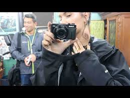 Ligt jullie party outfit al klaar? Wauw Monica Geuze Heeft Een Tatoeage In Haar Nek Laten Zetten Girlscene