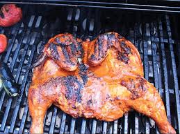 Carne blanca muy versátil, por sus características permite ser cocinada de infinitas formas una receta de aprovechamiento perfecta para disfrutar si nos ha sobrado carne de un pollo asado. Receta De Pollo Asado En Achiote Con Carbon De Cascara De Coco