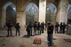 Solidaritas untuk palestina, pemuda di depok hias tembok dengan grafiti. Israel Pawai Hari Ini Ratusan Orang Yang Beribadah Di Masjidil Aqsa Diberondong Tembakan Pikiran Rakyat Com