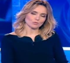 Rai 1 è il primo canale di rai radiotelevisione italiana, disponibile in digitale terrestre, sul satellite e in streaming. Tg1 Laura Chimenti Si Commuove In Diretta Per Stefano Campagna Video