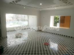 The houses have been listed by estate agents who can be contacted. 1 Bedroom Mini Flat Shop Commercial Property For Rent Lekki Phase 1 Lekki Lagos Realtors In Nigeria