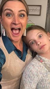 I can’t help it! #momsohard #motherdaughter #countdowntochristmas