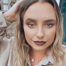 Rose Dobson's Instagram, Twitter & Facebook