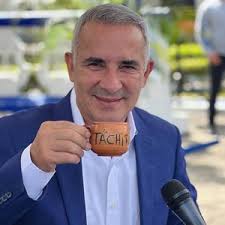 Freddy Bernal (@freddybernalr)