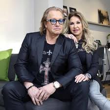 Anfangs belächelt und unterschätzt ist verona pooth heute eine feste größe in der unterhaltungsbranche. Eine Schrecklich Glamourose Frau Die Verwandlung Der Carmen Geiss Gala De