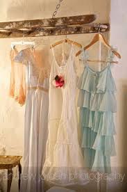 Pin By Maristela Lamberti On Dream Closets Clothing Rack Clothing Displays Vintage Outfits