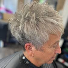 She's baaaaaccckk!!! Angela is back