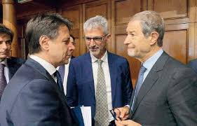 Ha dato disco verde a tutte le attività già autorizzate, ma soprattutto ha posto fine alla quarantena obbligatoria per quanti fanno rientro in sicilia a partire da domani (3 giugno). Fine Della Quarantena Si Allo Spostamento Tra Regioni In Sicilia Nuova Ordinanza Di Musumeci Gazzetta Del Sud