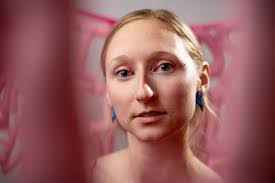 Anna Warfield's Instagram, Twitter & Facebook