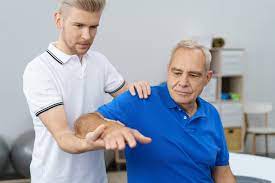 Schmerzen Beim Arm Heben Ursachen Symptome Und Behandlung Heilpraxis
