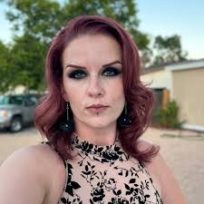 Avoidant + avoidant = 90% chance they will just pass by each other. Anxious  + anxious = 50/50. Will either exhaust each other, or heal together. Secure  + Avoidant = 50/50. Either