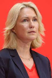 Januar 2019 ist sie zusammen mit hermann gröhe vorsitzende des. Manuela Schwesig Starportrat News Bilder Gala De