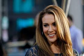 'sorry not sorry' is alyssa milano's sharply observed, uproarious, and deeply intimate ode. Alyssa Milano 48 Teilt Geburtstags Selfie Ohne Filter Ich Fuhle Mich Super Wohl In Meiner Haut