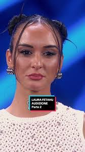 Laura Bringer's Instagram, Twitter & Facebook