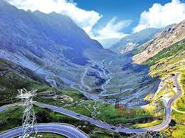 Pentru a răspunde la o întrebare trebuie să ai cont pe tpu.ro. Our Private Tours Long Tours 2021 Amazing Roads Of Romania Transfagarasan And Transalpina In 5 Days Private Guided Tour Touring Romania Private Guided Tours In Romania