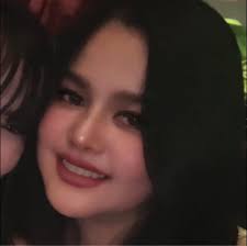 Eating the BIGGIEST River Prawns in Thailand!! 🇹🇭 I'm so satisfied...  #Ayutthaya #seafoodlovers #ChopstickTravel