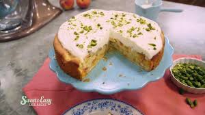 sweet easy enie backt saftiger weisser schokokuchen mit pfirsichen und pistazien rezept schokokuchen enie backt backen