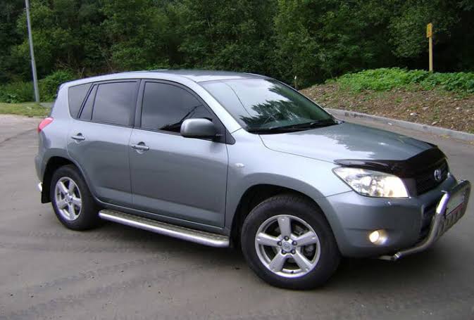 Budget car hire Rwanda Toyota RAV4 compact 4x4 rental