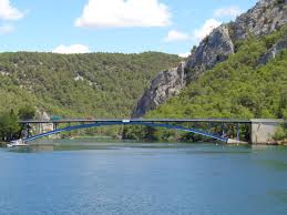 Nacionalni park možete posetiti tokom cele godine. Datei Nacionalni Park Krka Most Na Ulazu Jpg Wikipedia